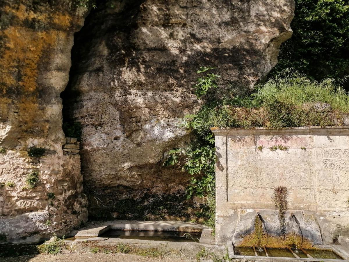 Les Cabanes De La Fontaine Лакост Екстер'єр фото